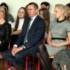 082